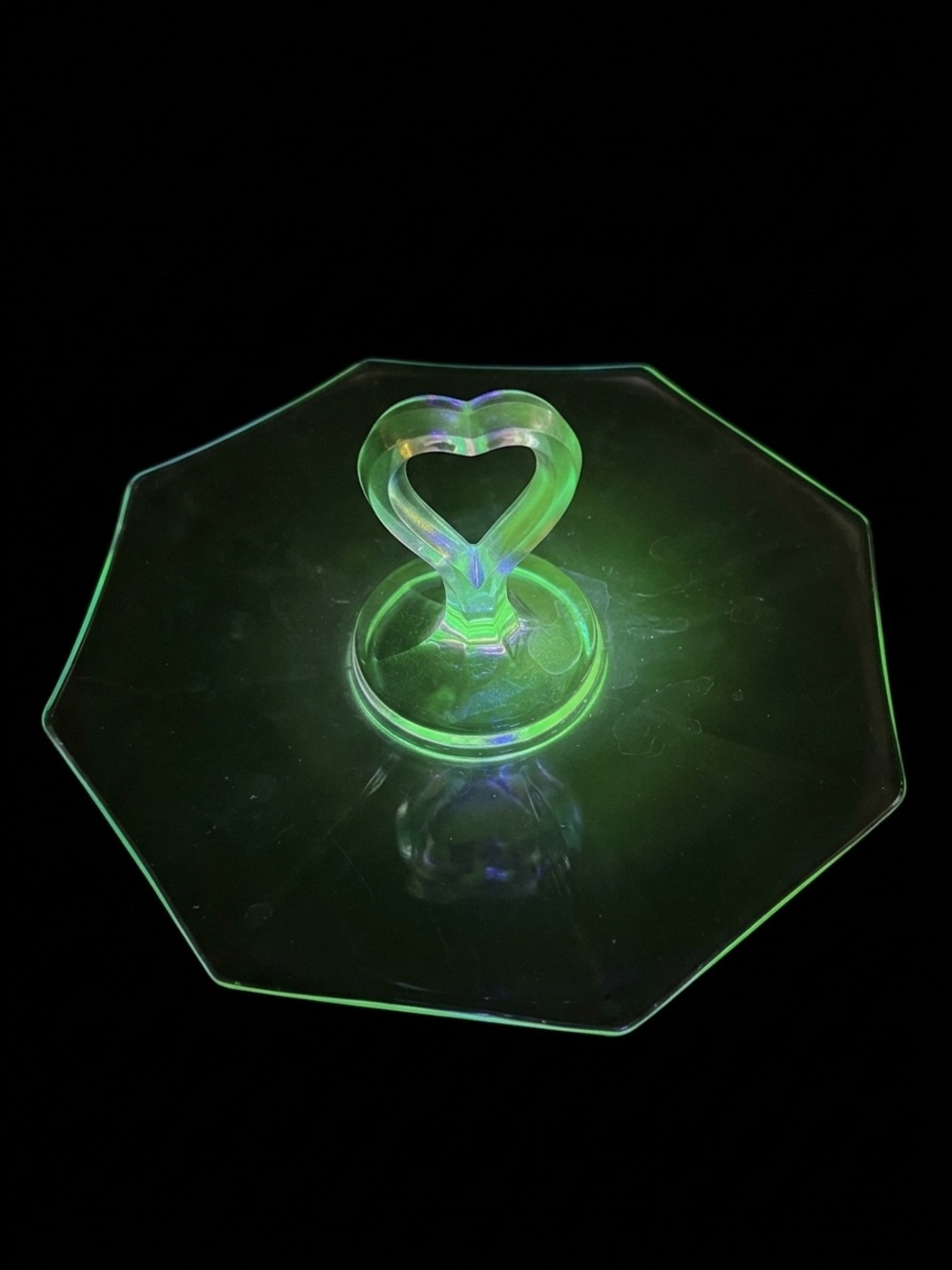 Uranium Tidbit Octagon Serving Platter